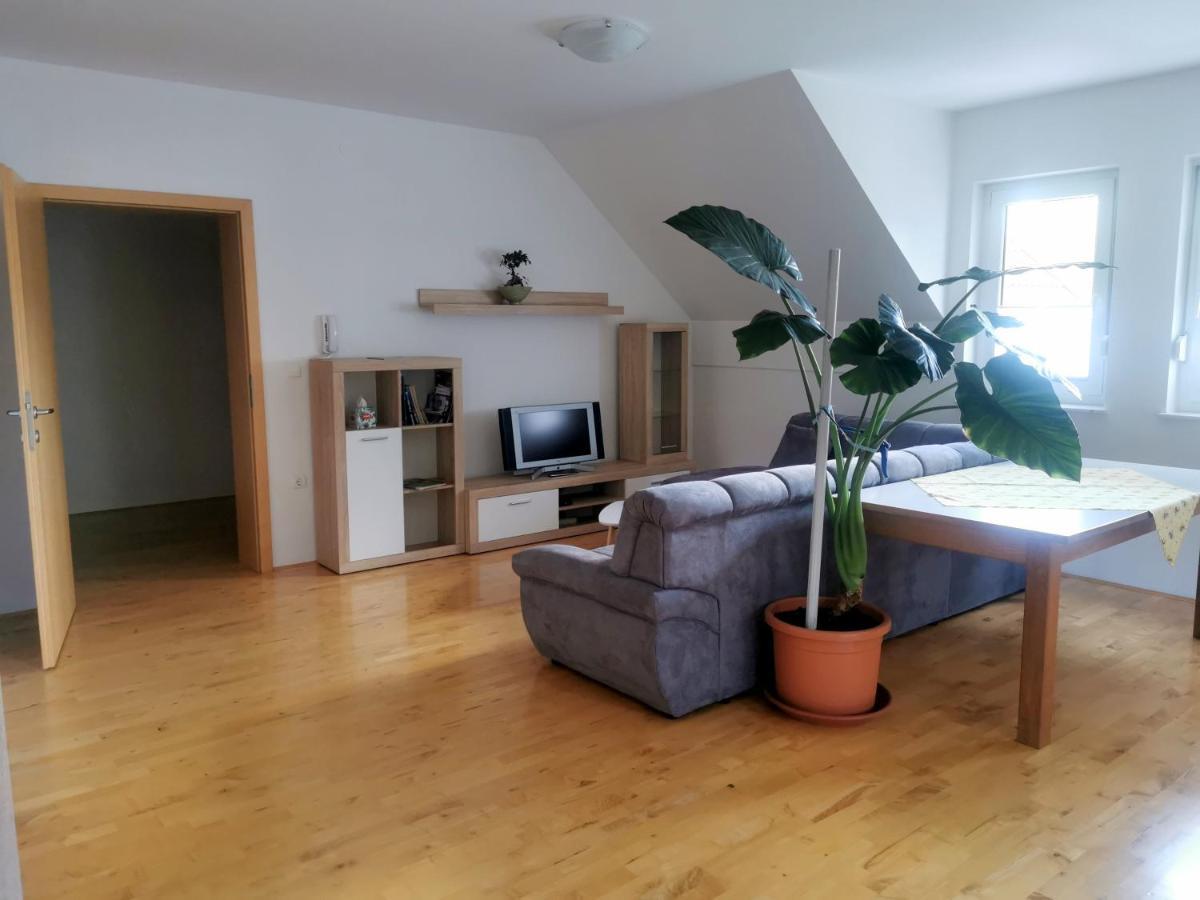Appartement Family House In The Vicinity Of Ljubljana à Logatec Extérieur photo